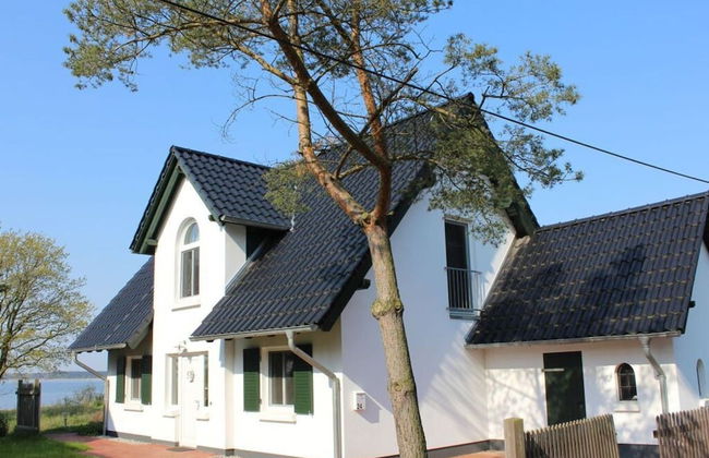 Holiday Home Water View - Photo 1