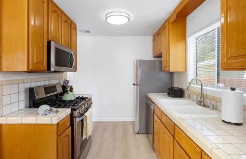 Spacious Culver City 4BR - Half Block from Amazon - Foto 7