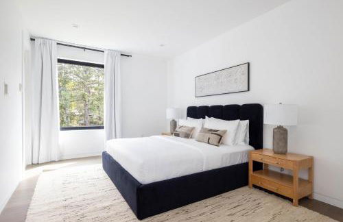 Blue Jay Villa by Rove Travel - Luxe Home with Pool - Foto 22