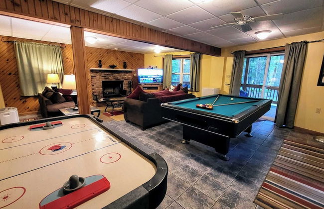 The Bear Foot Lodge by Avantstay Game Room, Deck, Beach/lake Access - Photo 3