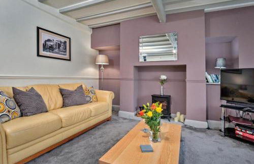 3 Bed Countryside Cottage in Harrogate with free parking and strong wifi - Photo 9