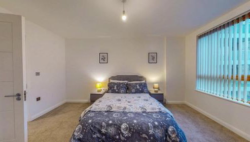 Stylish 2-bed flat,Secure Parking - Photo 5