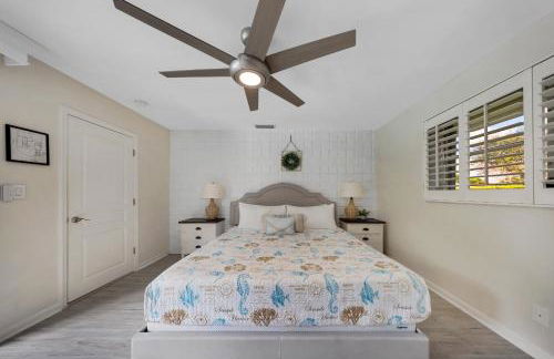 Tropical Villa Retreat with Private Pool & Peaceful Backyard - Stylish Escape in a Tranquil Residential Area - Foto 29