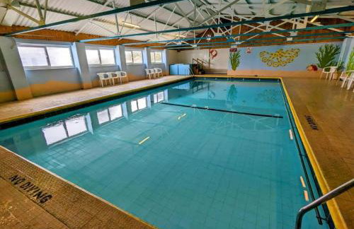 2 Bed Bungalow -25 Gower Holiday Village - Dog Friendly - Foto 14