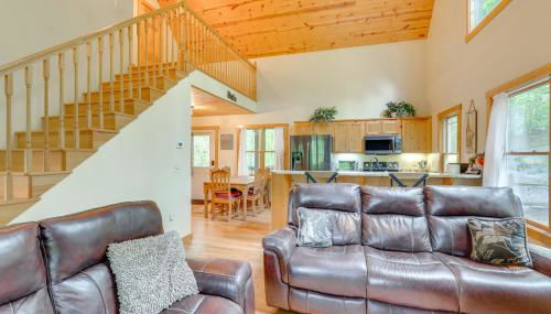 Game Room and 3-Story Deck at Lake Hiwassee Hideaway - Foto 4