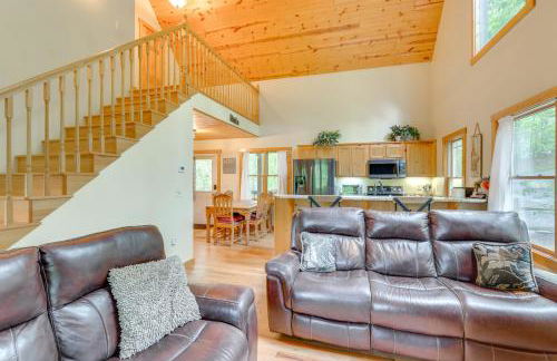 Game Room and 3-Story Deck at Lake Hiwassee Hideaway - Foto 4