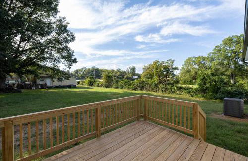 5 Min to Downtown - 12 to Elon - Deck - Wi-Fi - Foto 58