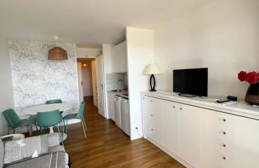 Cap Esterel - Charmant T2 climatisé vue mer 4/5 pers - Piscine - Parking - Foto 9