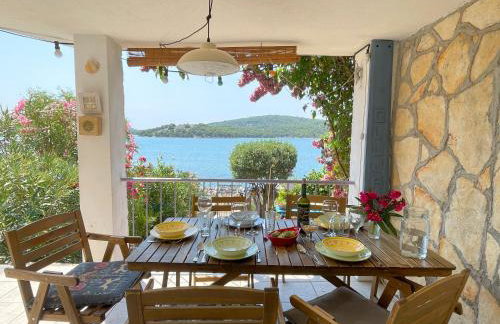 Small house at seafront - Photo 17