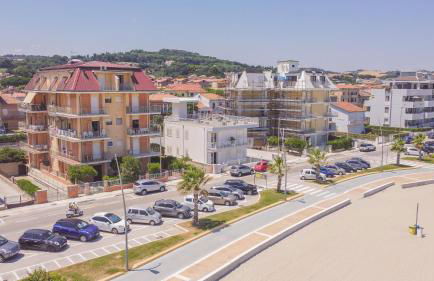 Fronte Mare con Parcheggio by Host Hero - Foto 4