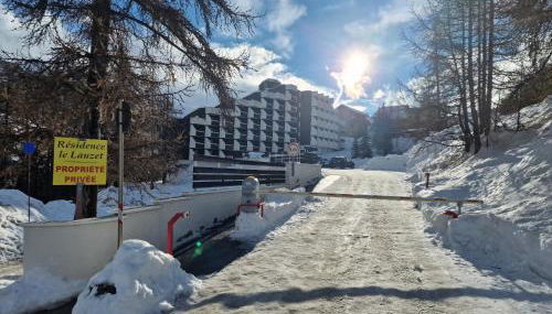 "Miramonte" appartement avec terrasse vue montagne et parking privatif sous-sol, à proximité immédiate des pistes, cœur de Vars les Claux, secteur point show avec commodités et piscine chauffée de plein air - Foto 2