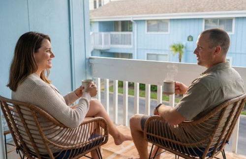 Steps to the Beach Pool Courts Family Fun - Foto 7