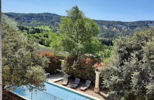 Maison de vacances avec piscine privative, Oustau des Oliviers vue dominante Colorado provençal - Foto 10