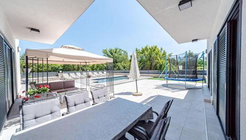 Villa Angela by Villas Guide - Photo 4