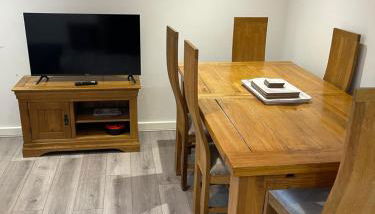 Lovely, Sleeps 8, Cafe Bars, Central Formby - Foto 4