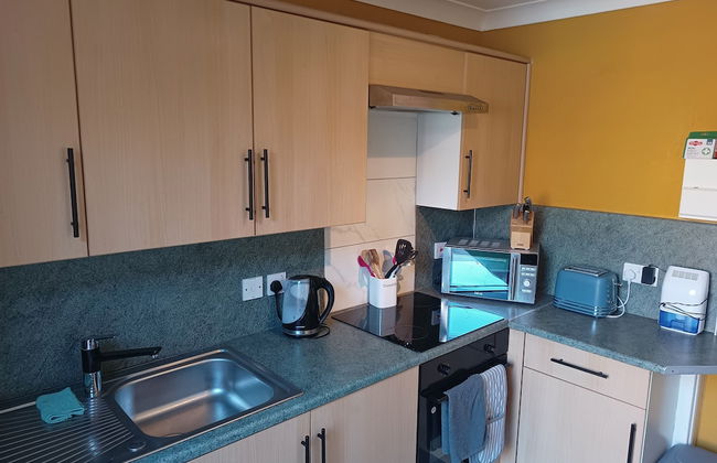 Apartment - Sleeps 5, Free Parking & Sun Terrace - Foto 8