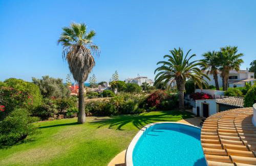 Luxury Private Family Villa with Pool AC & Parking - Foto 38