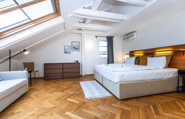 Charles Apartments in Old Town Prague - Photo 6