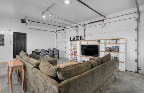 Views! Dock, Water, Game Room, Kids Room! - Foto 41