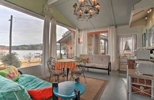 Lakeside Pleasure Island Cabin with Deck and Gas Grill - Foto 15