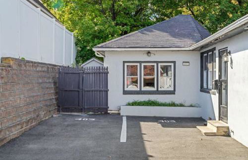 3BR Home 2 Baths Bonus Room, Minutes to NYC - Photo 36