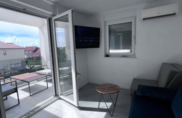 Zaton Apartments - Photo 2