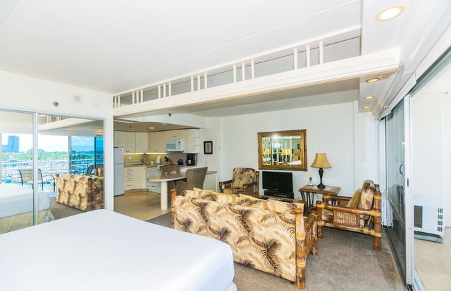 Spacious One Bedroom Harbor View Condos at Ilikai Marina With Private Balcony - Foto 24