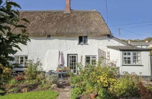 Thatched Cottage & Tranquil Gardens Gated Parking - Foto 1