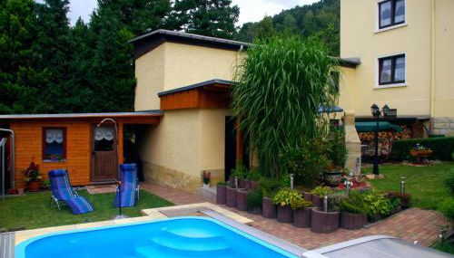 Ferienhaus und Ferienwohnung Büttner - Foto 2, Garden view