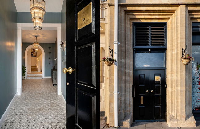 Cathedral View in Exeter - Photo 74