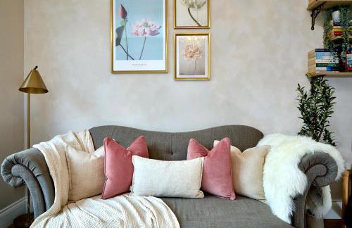 Stylish 4 bed home in Old Trafford next to MUFC - Foto 1