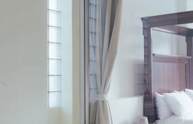 The Peak Residence - Photo 21