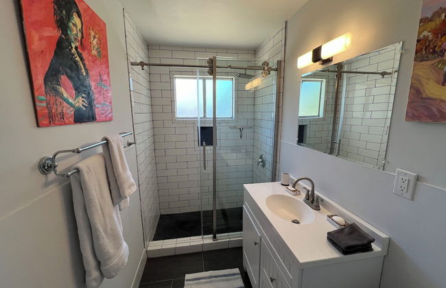 Hummingbird Mountain Cottage - Photo 35