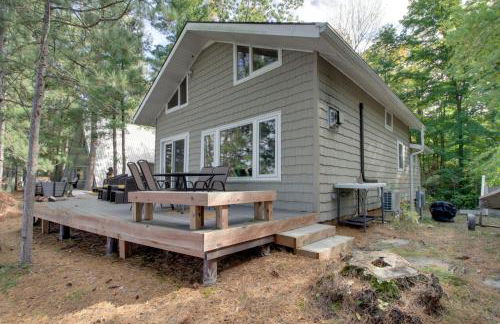 Dock and Fire Pit Lakefront Cabin in Deer River! - Foto 1