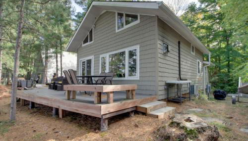 Dock and Fire Pit Lakefront Cabin in Deer River! - Foto 1