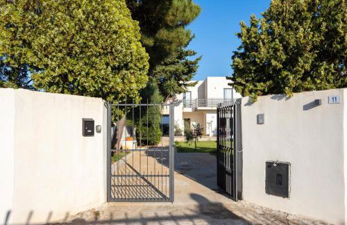 Villa Francesca - Beach and Airport - Photo 23