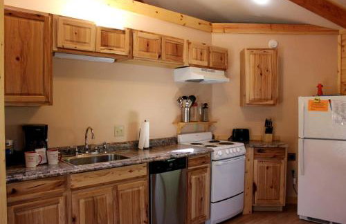 Unique Wooden Yurt Rental for a Vacation near Beckley, West Virginia - Foto 11