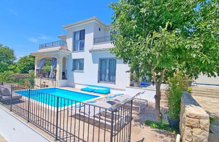 Luxury apartment Viktorija with private pool - Photo 5