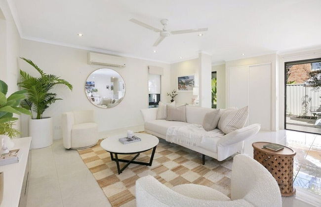 Riviera Road Miami - 4BRM Dual Villa - Photo 8