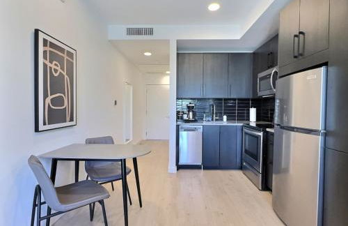 Quiet City Getaway Near Regions Field and Food - Foto 18