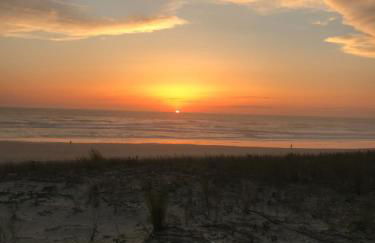 T2 front de mer piscine parking terrasse du samedi au samedi juillet août 2026 - Foto 42
