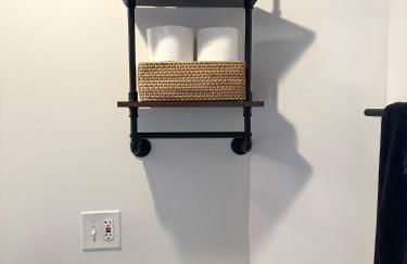 Hot Tub, 2 Blocks to Downtown Saugerties, Sleeps 8 - Foto 22