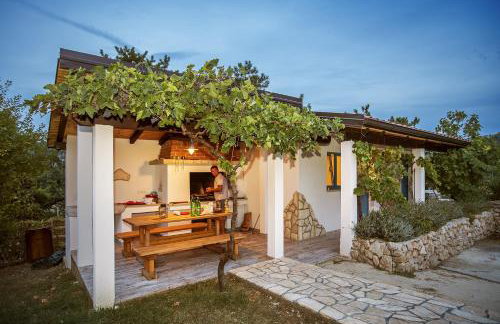 Apartments Juranić - Photo 13