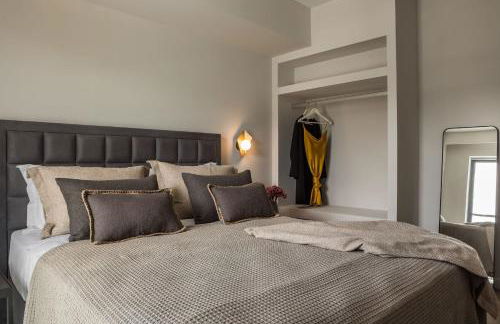 The Twelve Suites collection - Photo 126