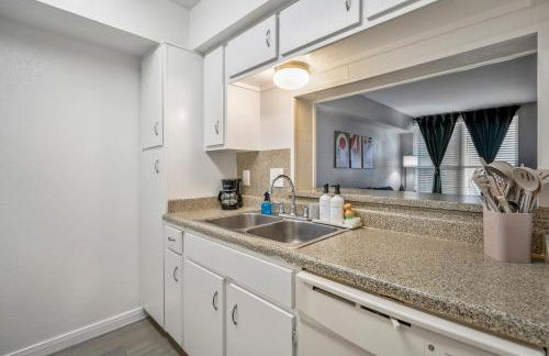 Towne Plaza Apartments #111 in the Galleria Area - Foto 21