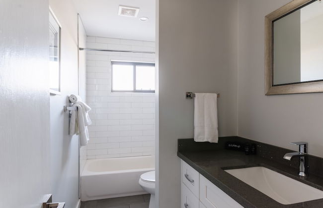 Sapphire By Avantstay Spacious Modern Getaway w/ Pool & Outdoor Grill - Foto 16