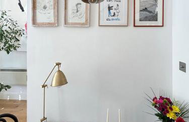 Gorgeous mezzanine studio steps to Olympia - Foto 12