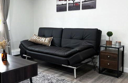 Anchorage midtown apartment- Wyoming 1 - Photo 1