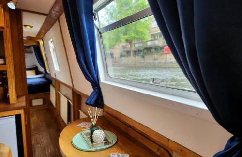 Cosy Canal Boat in Little Venice for Family & Friends - Photo 4