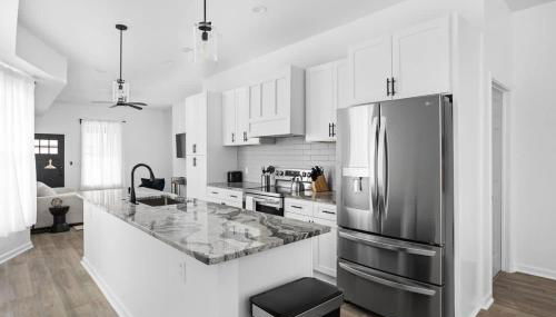 Full Duplex Retreat-Two Homes Near Eastside- Family Friendly - Foto 2